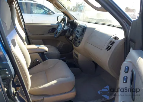 2001 Ford Escape Xlt from USA, damaged, VIN 1FMYU04181KA74567